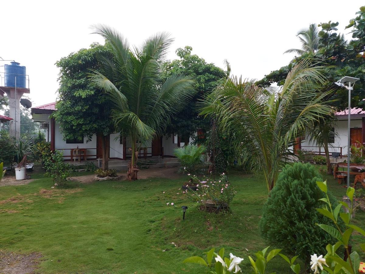 Gardenview Homestay Siargao Хенерал Луна Екстериор снимка
