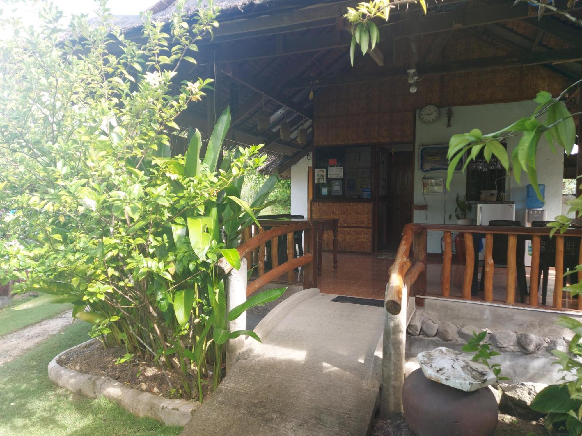 Gardenview Homestay Siargao Хенерал Луна Екстериор снимка